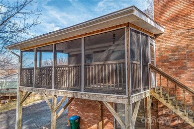 17 Fieldcrest Cir, Asheville, NC 28806 - photo 3