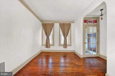 309 N Penn St, York, PA 17401 - photo 2