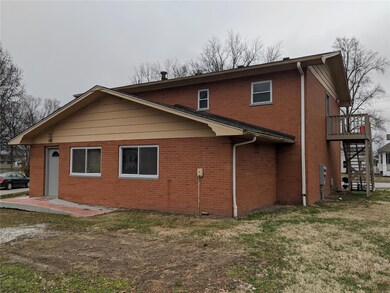 113 E Apple St, Freeburg, IL 62243 - photo 2