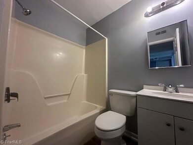 1225 New Hope Ln unit B, Winston Salem, NC 27105 - photo 4