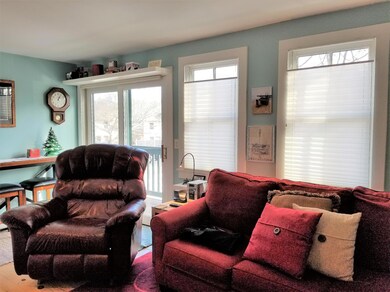 living room to entrance