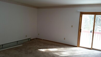 3105 Stroud Wood Cir, Stroudsburg, PA 18360 - photo 2