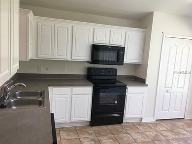 10150 Perthshire Cir, Land O Lakes, FL 34638 - photo 4