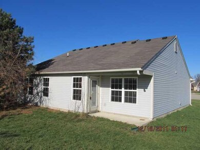 106 Galahad Cir, Franklin, IN 46131 - photo 2