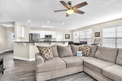 6430 Lenoir Dr, Wilmington, NC 28412 - photo 5