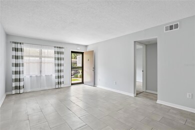 4920 Locust St NE unit 115, Saint Petersburg, FL 33703 - photo 4