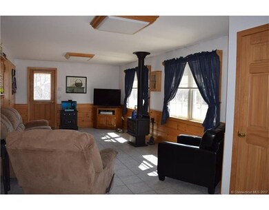 547 Five Mile River Rd, Putnam, CT 06260 - photo 7