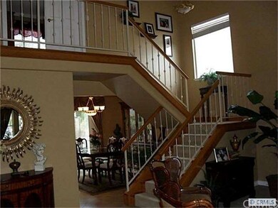 STAIR - LIVING ROOM