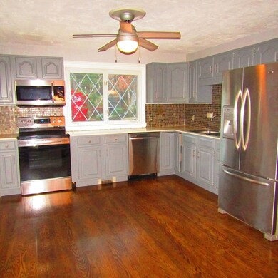 26 South St, Easthampton, MA 01027 - photo 5