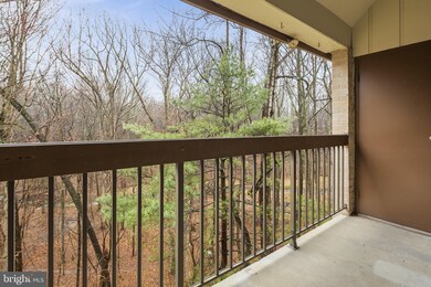 1675 Parkcrest Cir unit 401, Reston, VA 20190 - photo 5