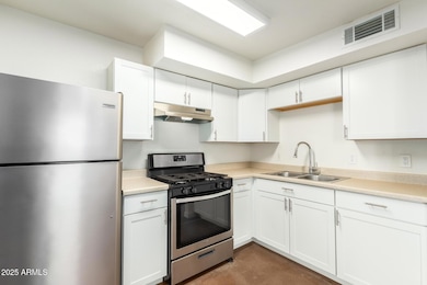 616 S Bellview unit C, Mesa, AZ 85204 - photo 2