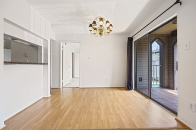 This photo showcases a well-maintained apartment c