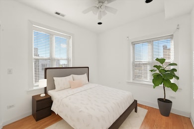 2531 W Berwyn Ave unit 3, Chicago, IL 60625 - photo 4