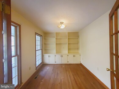 8617 Creek Ct, White Plains, MD 20695 - photo 6