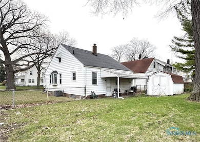 502 Brighton Ave, Toledo, OH 43609 - photo 4