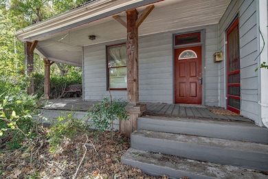 735 N Robinson St, Cleburne, TX 76031 - photo 2