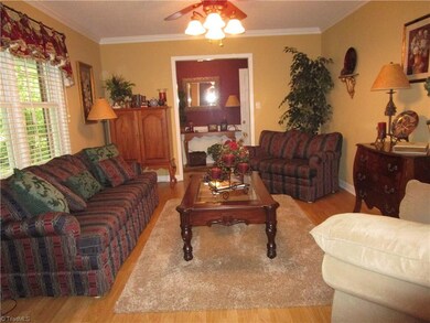 614 Eastwood Dr, Asheboro, NC 27205 - photo 3