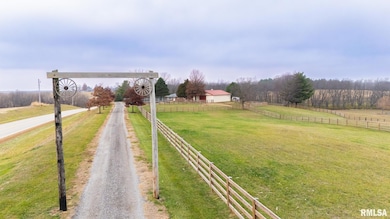 6065 Locust Rd, Delavan, IL 61734 - photo 3