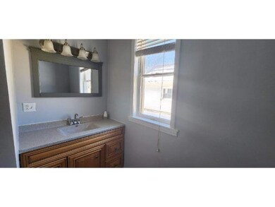 195 N Miller St, Markle, IN 46770 - photo 7