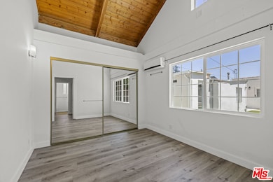 11149 Hortense St, Los Angeles, CA 91602 - photo 6