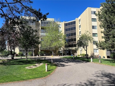 Heather Gardens unit 508, Aurora, CO 80014 - photo 2