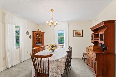 A wonderful dining room to have family dinners!