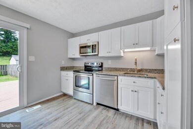 626 Burlington Ct, Edgewood, MD 21040 - photo 6