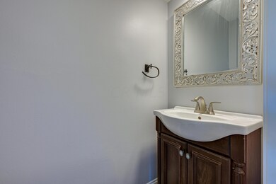 Powder Room-015-012-4200x2798