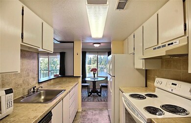 323 75th St SE unit C65, Everett, WA 98203 - photo 3