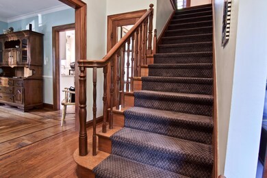Front hallway 2