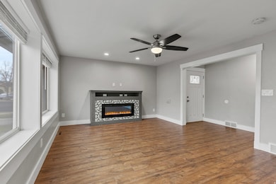 820 Hillcrest Ave, Logan, UT 84321 - photo 2