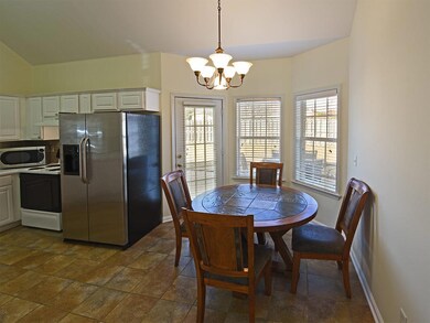 With the bay window providing lots of light,the br