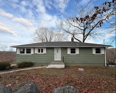 9 Rhode Island Ave, Waterbury, CT 06704 - photo 2