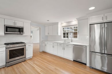 96 Bristol Rd, Wellesley Hills, MA 02481 - photo 7