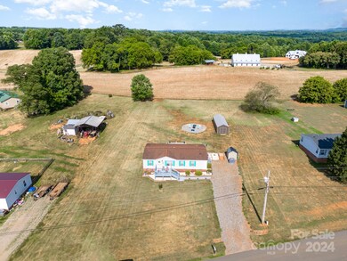 107 Riverfield Dr, Statesville, NC 28625 - photo 5