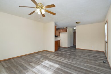 221-227 Eagle Circle-4