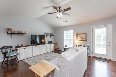 114 Max Cavnes Rd, Danville, KY 40422 - photo 5