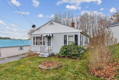 24 Irwin St, Lewiston, ME 04240 - photo 2