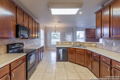 10238 Caspian Bend, San Antonio, TX 78254 - photo 4