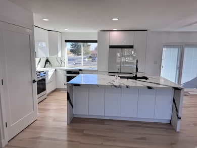 6918 S Harvest Cir, West Jordan, UT 84084 - photo 6