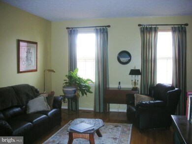 204 Toddson Ln, Owings Mills, MD 21117 - photo 3