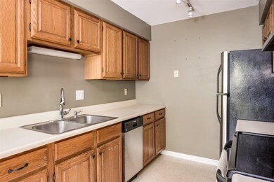 707 Central Ave unit 3, Dover, NH 03820 - photo 4