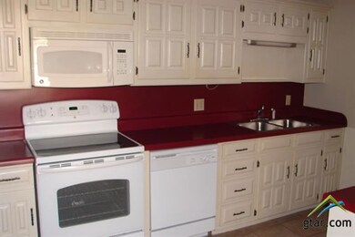 5819 Hollytree Dr, Tyler, TX 75703 - photo 5