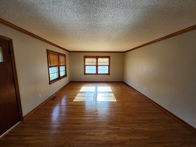 411 E Mulvane St, Mulvane, KS 67110 - photo 3