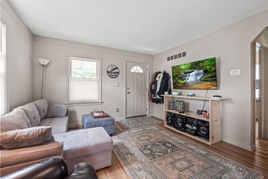 352 W Tacoma St, Clawson, MI 48017 - photo 5