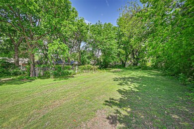 217 E Hird St, Gainesville, TX 76240 - photo 7