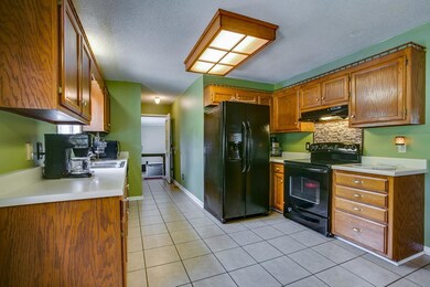 202 Cessna Ln, Shelbyville, TN 37160 - photo 5