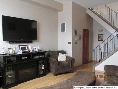 31 Linda Ln, Staten Island, NY 10312 - photo 4