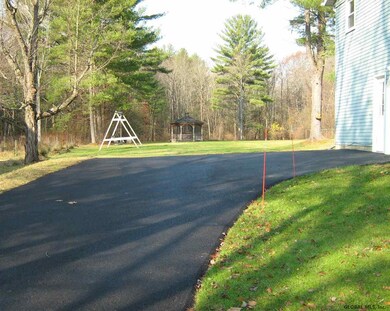 7 Judy Dr, Schenectady, NY 12302 - photo 4