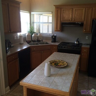 6409 Windwood Dr, Zachary, LA 70791 - photo 4